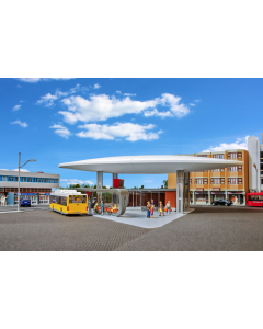 H0 Modern busstation hoofdgebouw met bushalte inclusief LED verlichting Kibri 39006